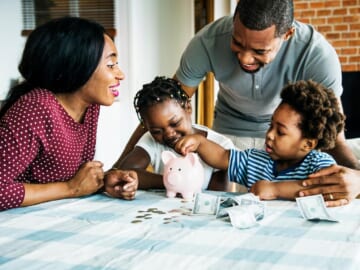 The Best Piggy Banks to Teach Kids Financial Literacy