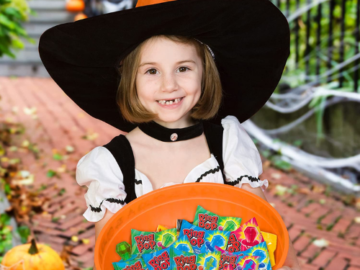 20-Count Ring Pop Party Lollipop Suckers as low as $5.93 Shipped Free (Reg. $11) – FAB Ratings! | 30¢ each lollipop! – Halloween Candy for Trick or Treat Bags!