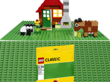 LEGO Classic Green Baseplate, 10 x 10 inches $4.79 (Reg. $10)
