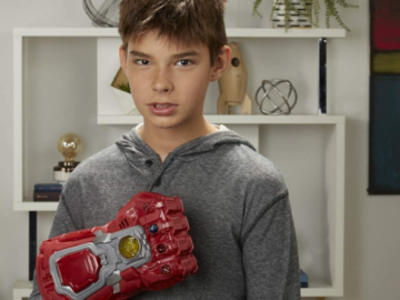 Avengers Marvel Endgame Red Infinity Gauntlet Electronic Fist Roleplay Toy $13.99 (Reg. $20.99)