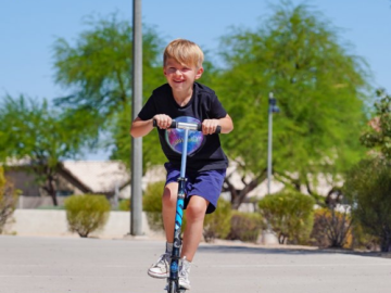 Madd Gear Rize Light-Up Scooter $15 (Reg. $17)