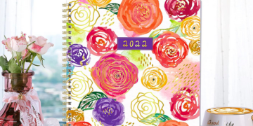 2022 Weekly & Monthly Planner only $3.99!