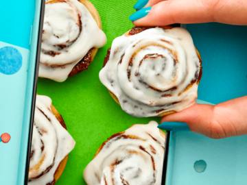Cinnabon: Free 4-Count Cinnabon BonBites!