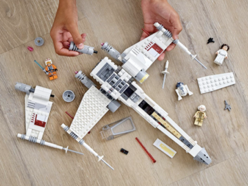 LEGO Star Wars Luke Skywalker’s X-Wing Fighter Set for just $39.99 shipped!