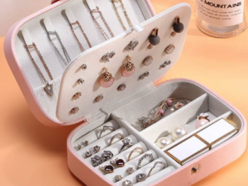 Jewelry Storage and Organization Travel Box for just $18.99 shipped!
