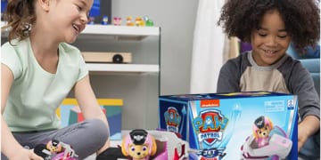 Paw Patrol Skye Deluxe Transforming Vehicle $5.83 (Reg. $17) – FAB Ratings! | with Lights and Sounds, Amazon Exclusive!