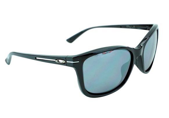 Oakley Women’s Drop In Sunglasses only $49.99 shipped (Reg. $95!)