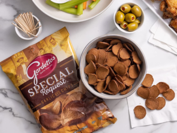 FOUR Gardetto’s Roasted Garlic Rye Chips, 14 Oz Bag as low as $2.46 EACH After Coupon (Reg. $4) + Free Shipping – 9K+ FAB Ratings! + Buy 4, Save 5% + MORE