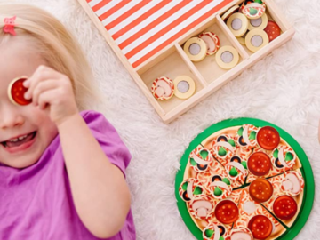 Melissa & Doug Wooden Pizza Play Food Set With 36 Toppings $15.59 (Reg. $27.99)