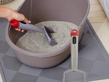 Amazon Basics Litter Scoop with Built-in Waste Bag Dispenser and 60 Bags $3.79 (Reg. $13.41) – 3K+ FAB Ratings!