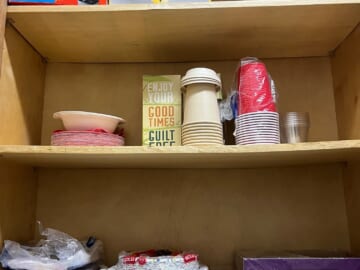 52 Weeks of Organizing: the Bathroom, Laundry Room, & Car