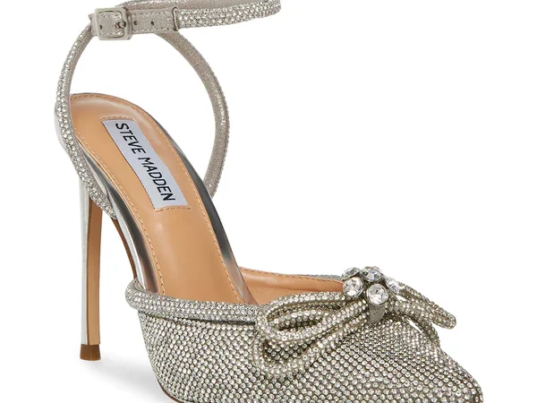 10 Best Shoes to Wear with a Navy Dress