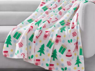 Macy’s Black Friday! Holiday Printed Fleece Throw, 50×60-Inches $5.99 (Reg. $20) – 3 Colors