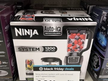 *HOT* Ninja Kitchen System with Auto IQ Boost and 7-Speed Blender for only $99.99 (Reg. $200!)  {Black Friday Deal}