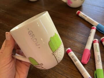 Easy DIY Sharpie Mugs Gift Idea + Free Printable Gift Tags!