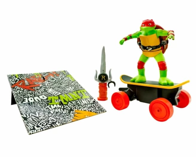 Teenage Mutant Ninja Turtles Raphael Cowabunga Skate RC for just $25! (Reg. $50) {Black Friday Deal}