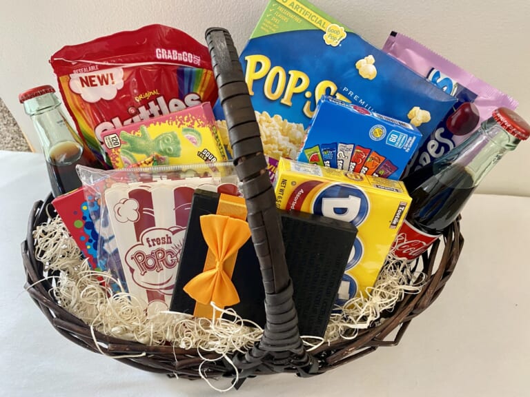 DIY Family Movie Night Gift Basket + Free Printable Gift Tags!