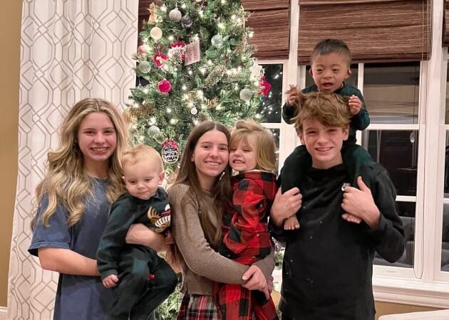 Weekly Recap: Our Family Christmas, an interview with Kathrynne, plus more!