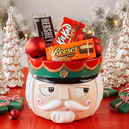 HERSHEY’S, KIT KAT, and REESE’S 18-Pack Full Size Candy Bars as low as $12.43 After Coupon (Reg. $25) + Free Shipping – 69¢/Bar