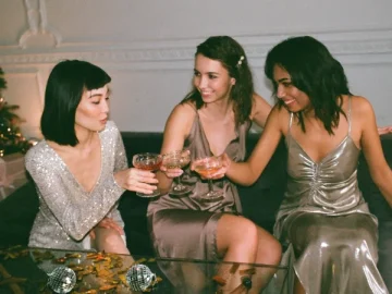 Choosing the Perfect Bra for Your Christmas Party Outfit