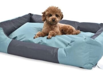 Amazon Basics Water-Resistant Easy to Clean Pet Bed