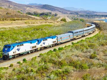 Amtrak USA Rail Pass: 10 Rides in 30 Days for $449