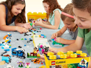 LEGO Classic Medium Creative Brick Box 484-Piece Building Set $20.99 (Reg. $35)
