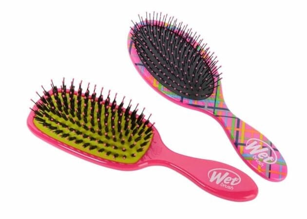 Wet Brush Night Vision Detangler Bundle Hairbrush Set (2 Piece) only $11.95 shipped!