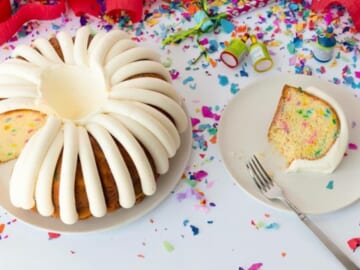 Nothing Bundt Cakes: $5 off Cakes OR Bundtinis Today!