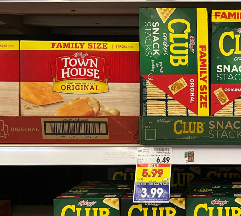 Family Size Boxes Of Kellogg’s Town House Crackers As Low As $2.99 At Kroger (Regular Price $5.99)