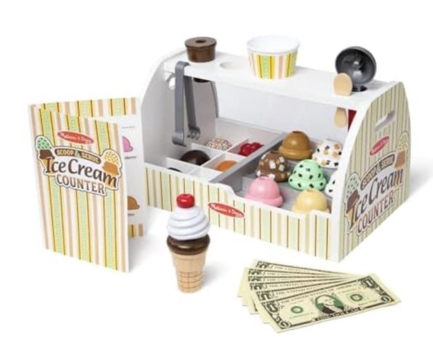 Melissa & Doug Wooden Scoop and Serve Ice Cream Counter (28 pcs)