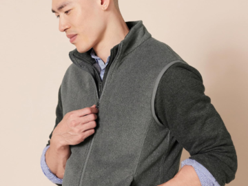 Amazon Essentials Men’s Full-Zip Polar Fleece Vest $9.90 (Reg. $25)