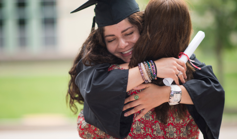 21 Best Graduation Gifts For Your Daughter That Are Thoughtful and Useful