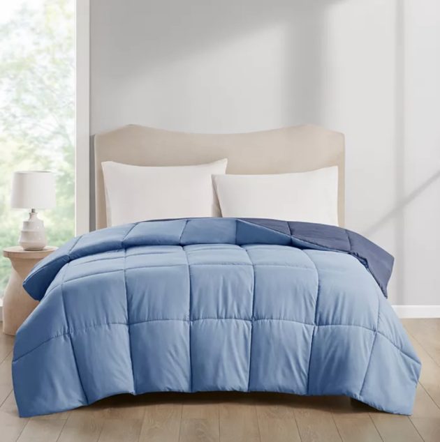Reversible Down Alternative Microfiber Comforter
